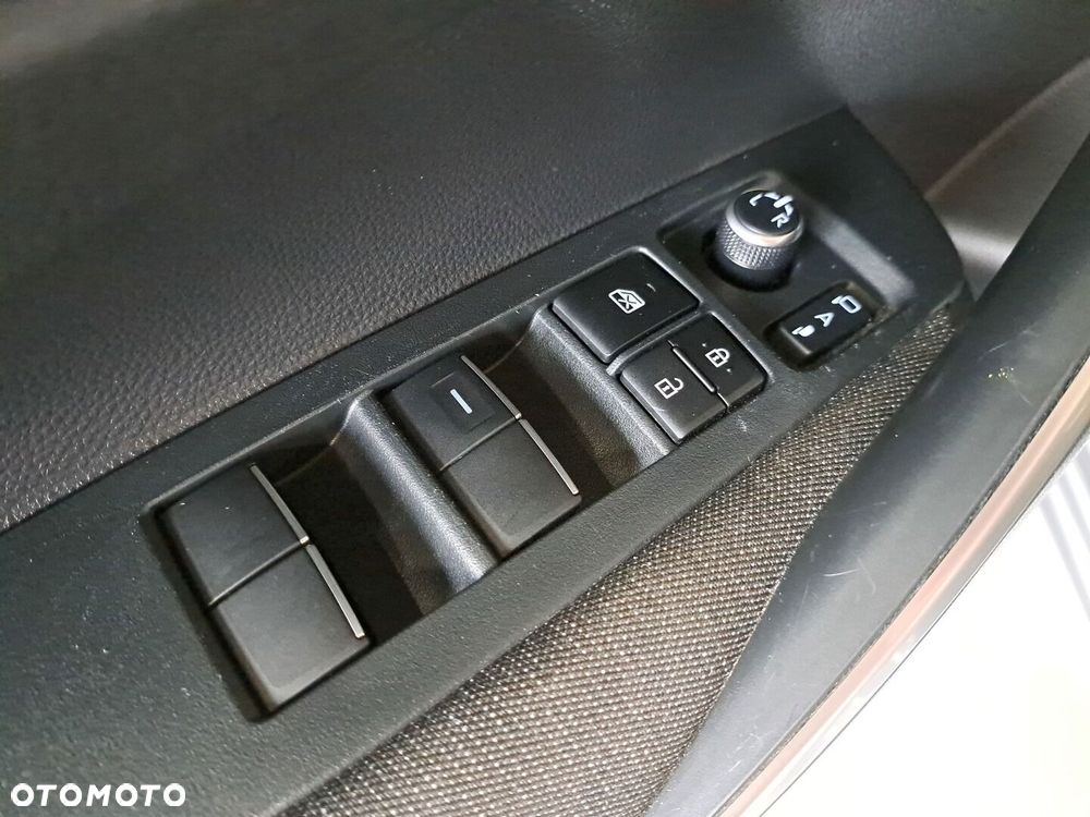 Toyota Corolla 1.8 Hybrid Comfort - 34