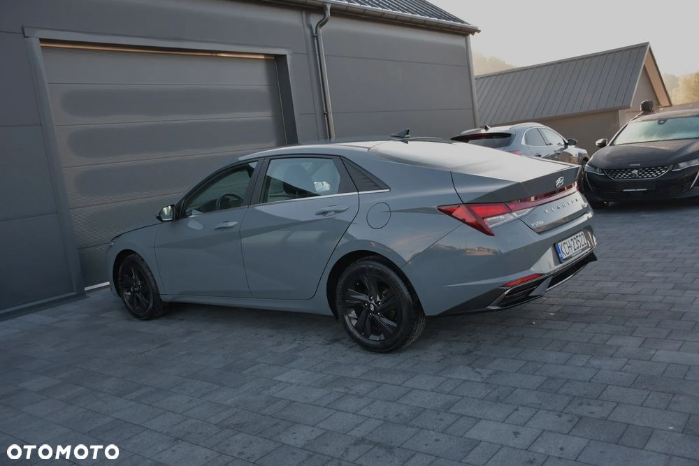 Hyundai Elantra 1.6 Smart - 9
