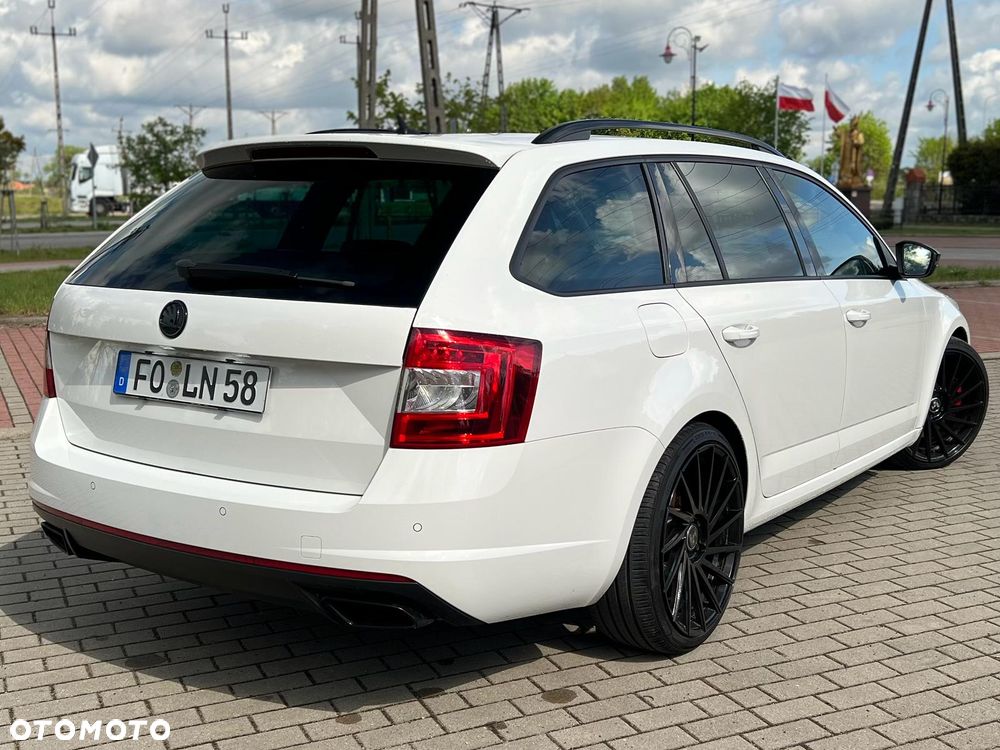 Skoda Octavia 2.0 TDI DSG RS - 5
