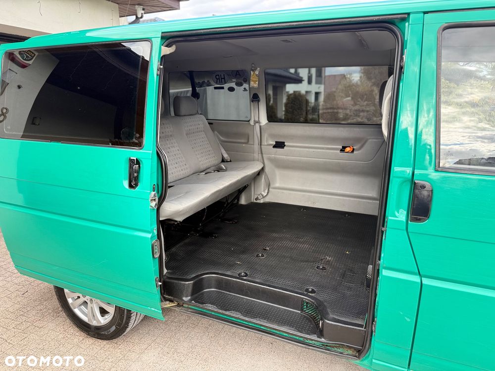 Volkswagen Caravelle GL - 17