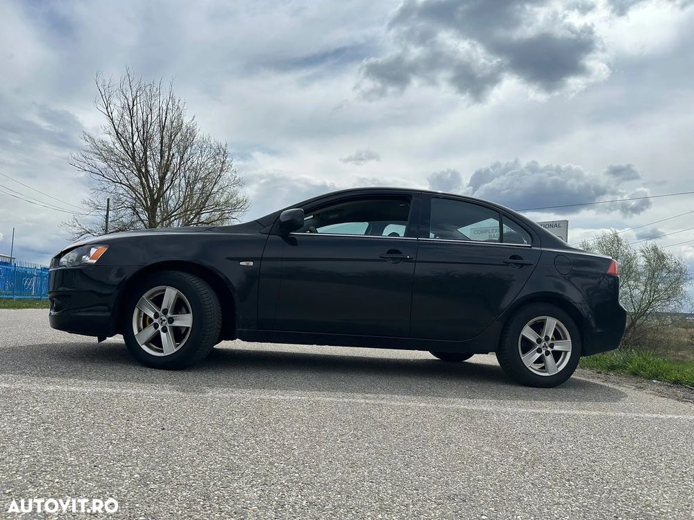 Mitsubishi Lancer 1.5 Inform - 7