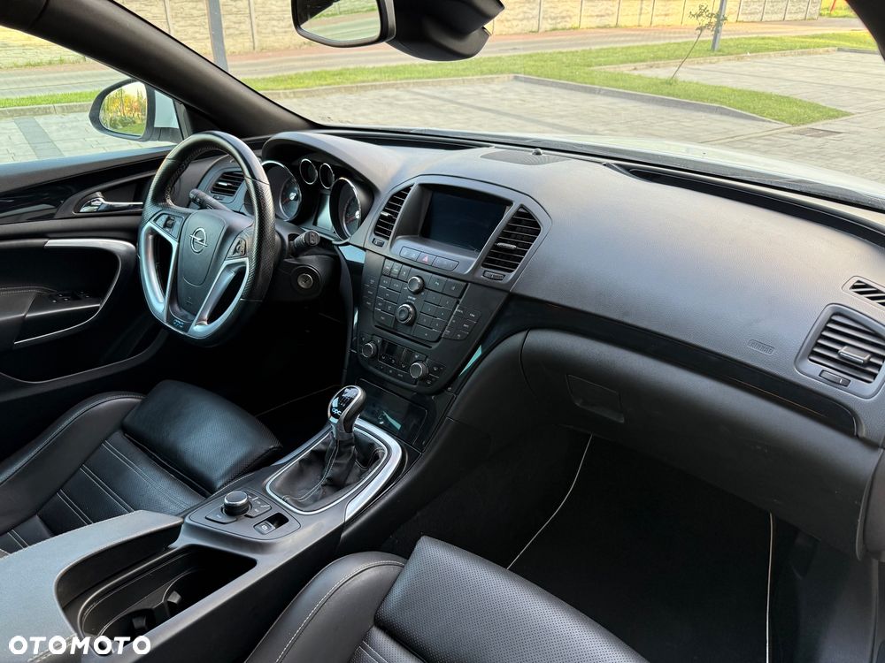 Opel Insignia 2.8 V6 Turbo 4x4 Sports Tourer OPC - 10