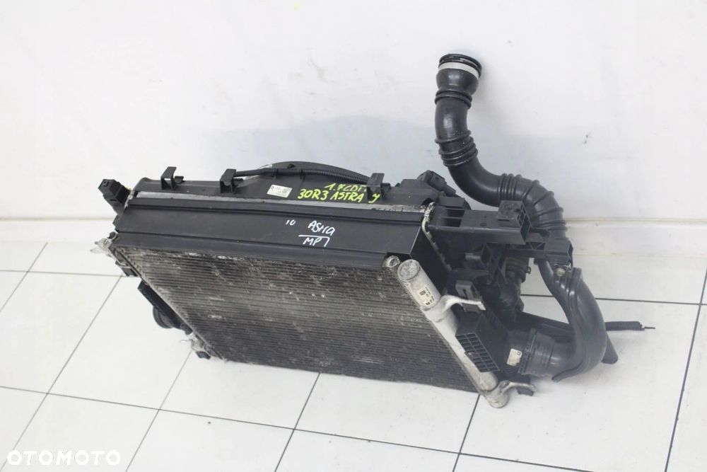 KOMPLET CHŁODNIC WENTYLATOR OPEL ASTRA 4 IV J 2009R- 1.7 CDTI - 4