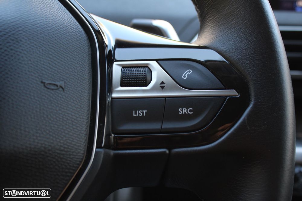 Peugeot 3008 1.2 PureTech Allure EAT6 - 12