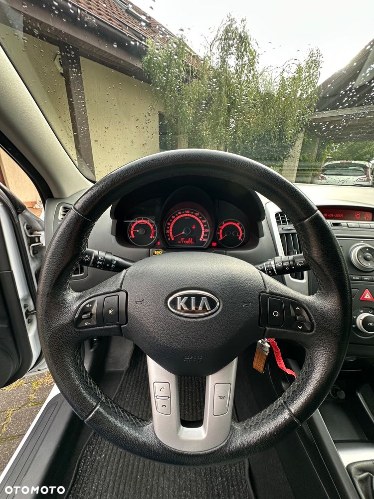 Kia ProCeed - 8