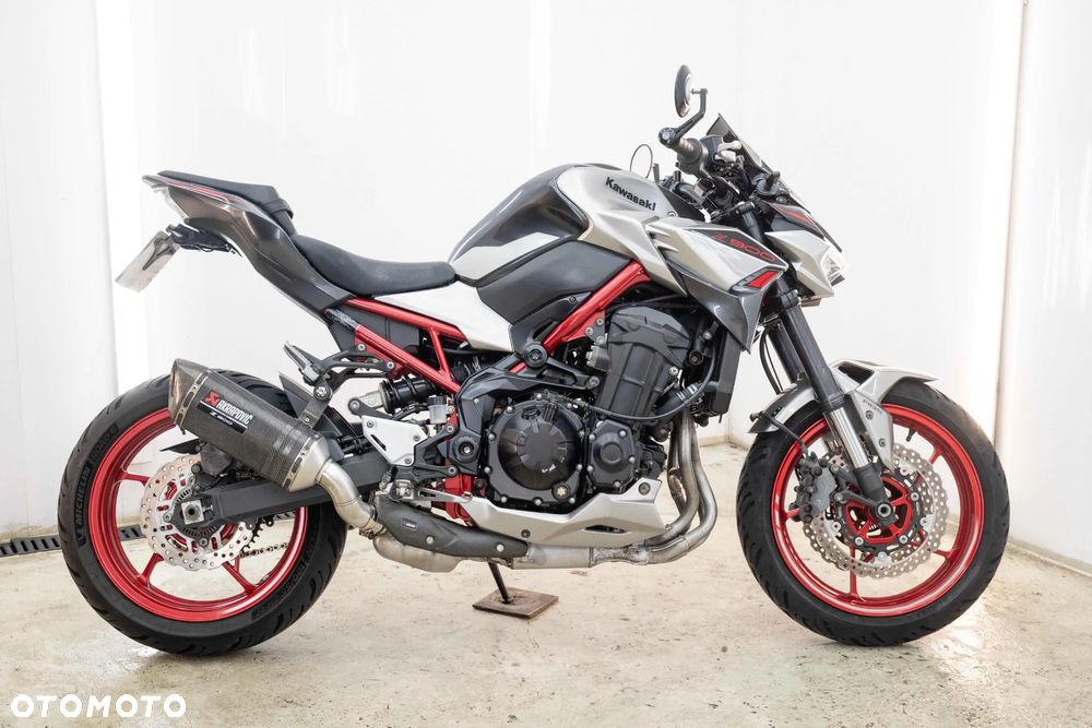 Kawasaki Z 900 - 5