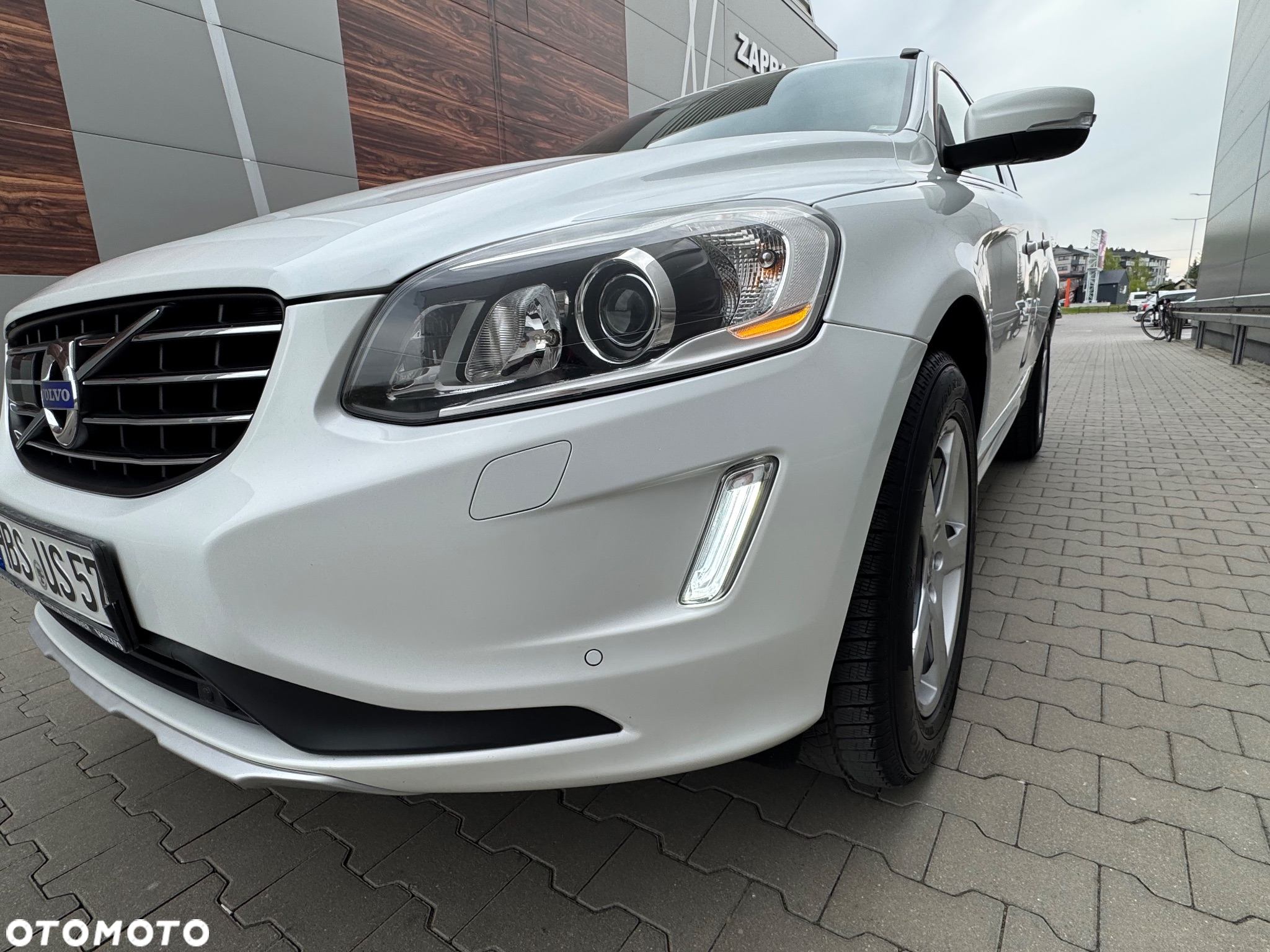 Volvo XC 60 D4 Drive-E Momentum - 12
