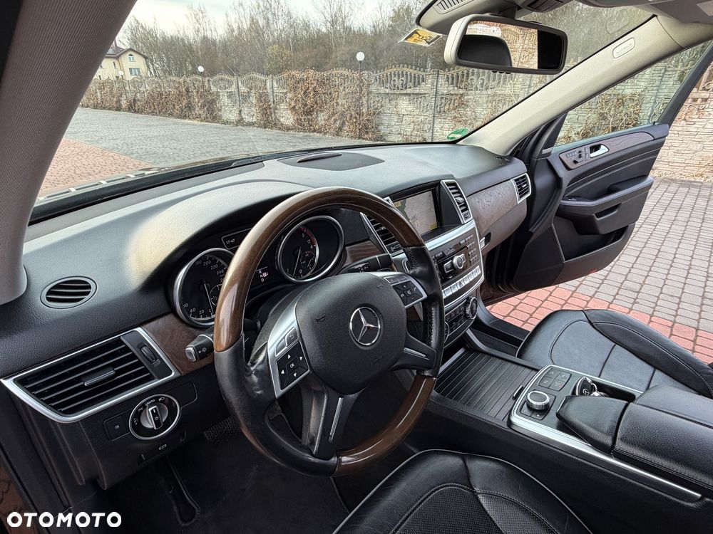 Mercedes-Benz ML 350 BlueTEC 4MATIC 7G-TRONIC Edition 1 - 22