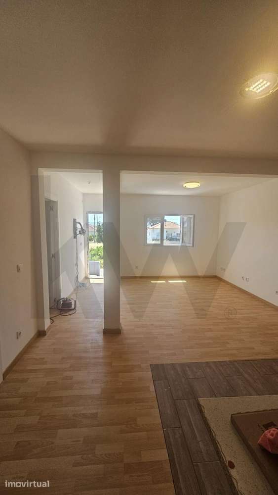 Moradia Térrea Totalmente Remodelada – Pronta a Habitar - Grande imagem: 4/6