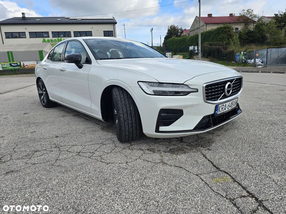Volvo S60 T4 R-Design - 3