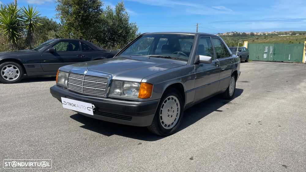 Mercedes-Benz 190 E 2.3 - 4