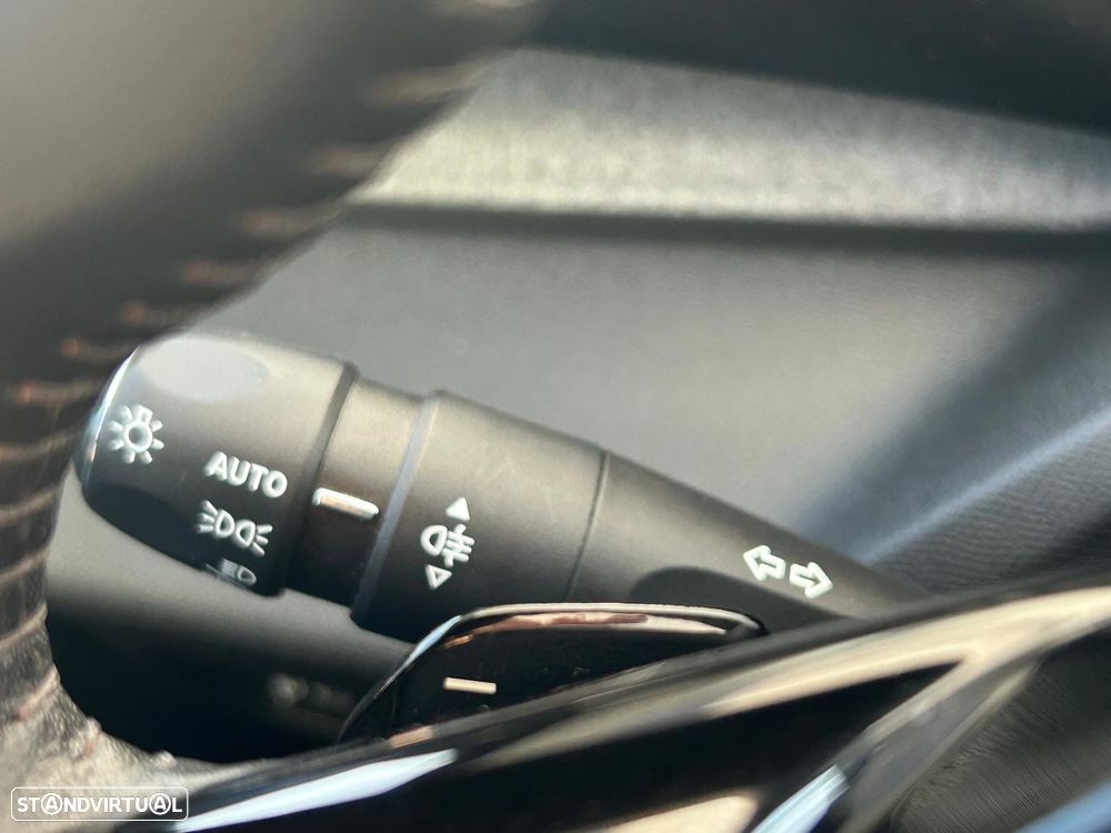 Peugeot 308 SW 1.6 Hybrid Allure Pack e-EAT8 - 25