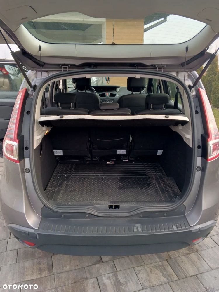Renault Scenic - 10