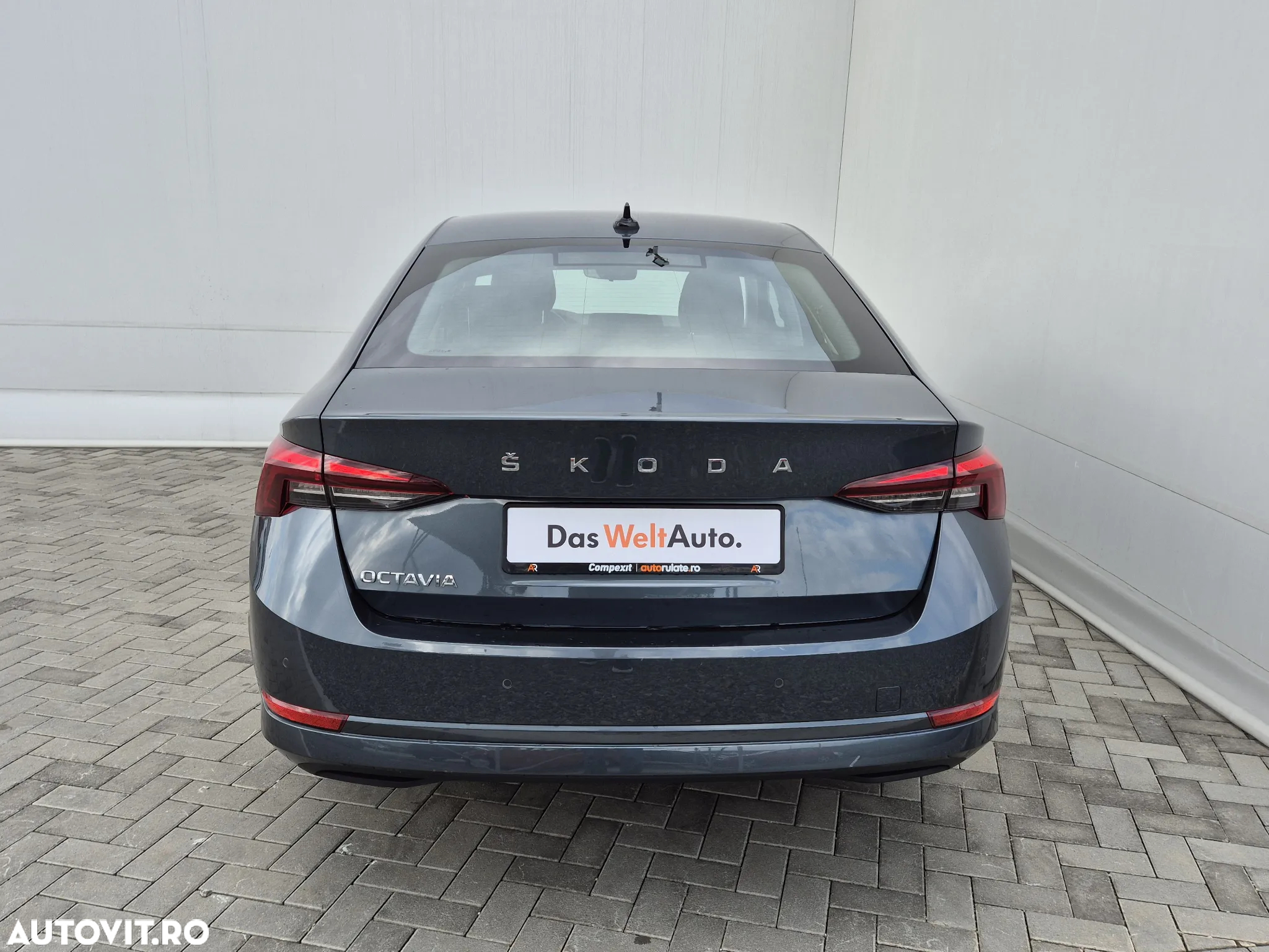 Skoda Octavia 2.0 TDI DSG Ambition - 4