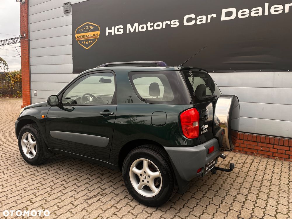 Toyota RAV4 1.8 VVT-i 4x2 - 7