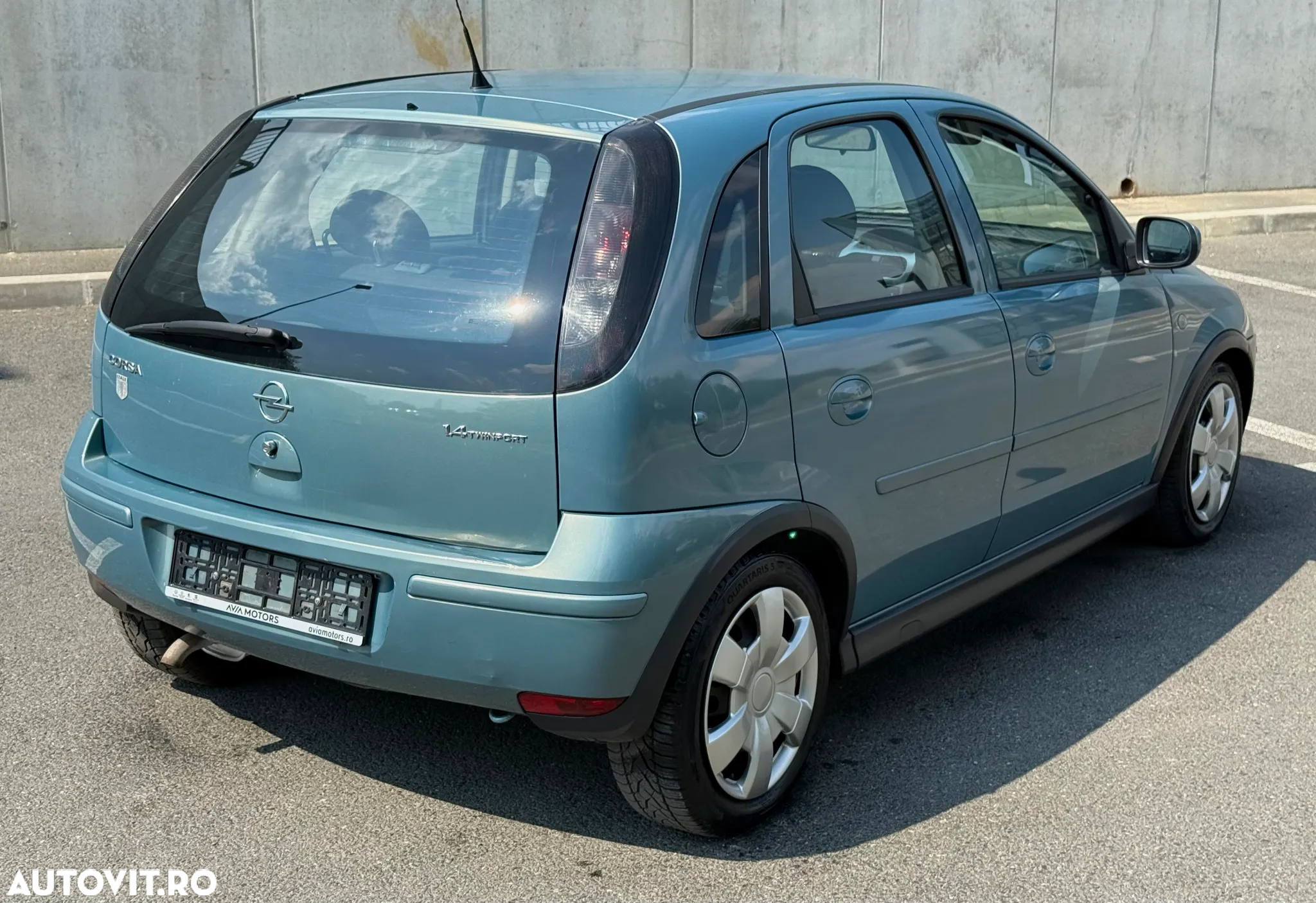 Opel Corsa 1.0 12V Enjoy mit Style Paket - 3