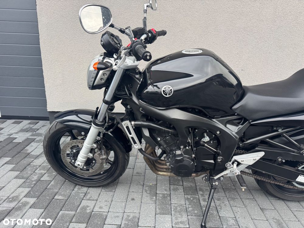 Yamaha FZ6 - 11
