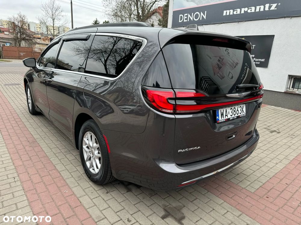 Chrysler Pacifica - 8