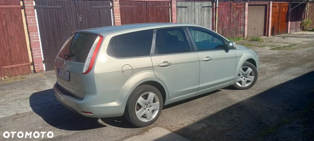 Ford Focus 1.6 16V Ambiente - 18