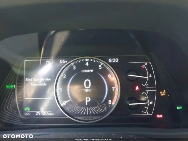 Lexus UX - 12