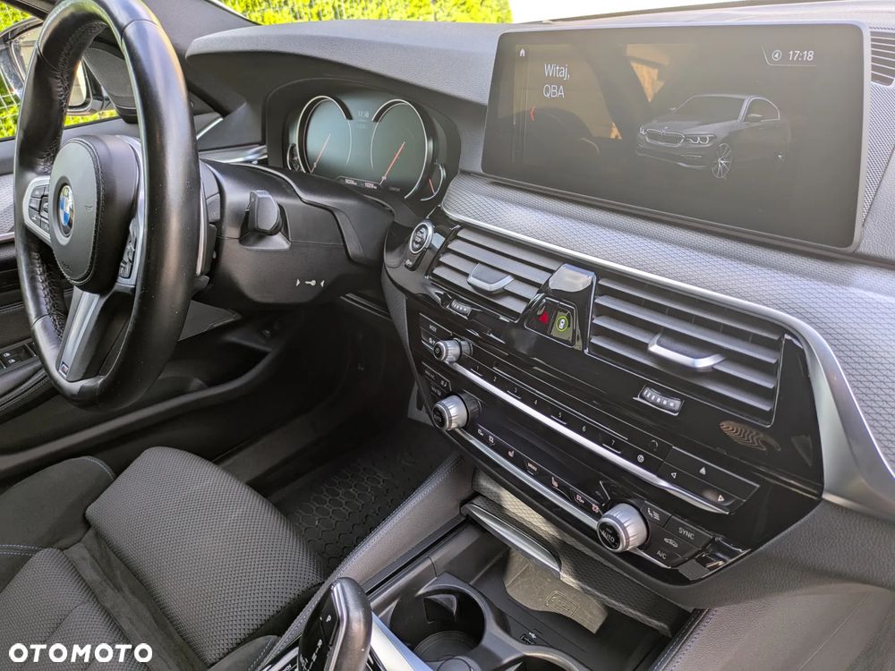 BMW Seria 5 530i xDrive M Sport sport - 18