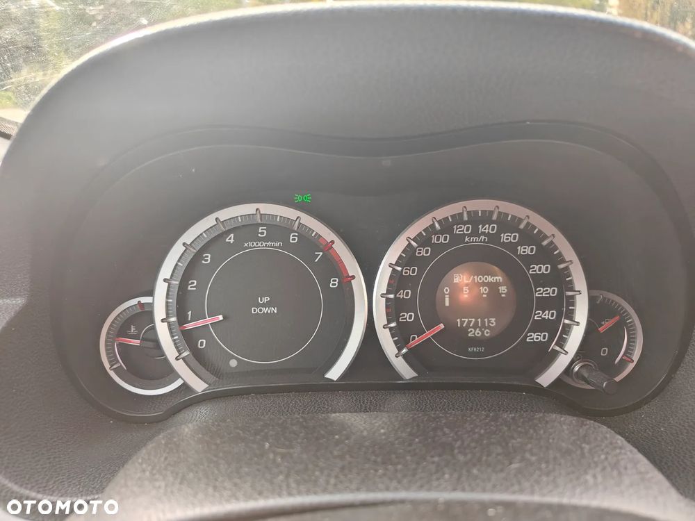 Honda Accord 2.0 Comfort - 12