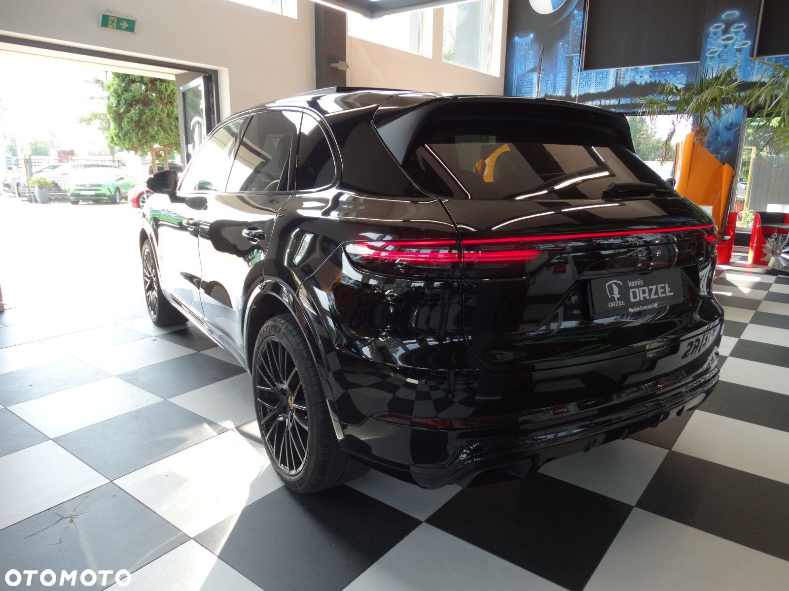 Porsche Cayenne - 10