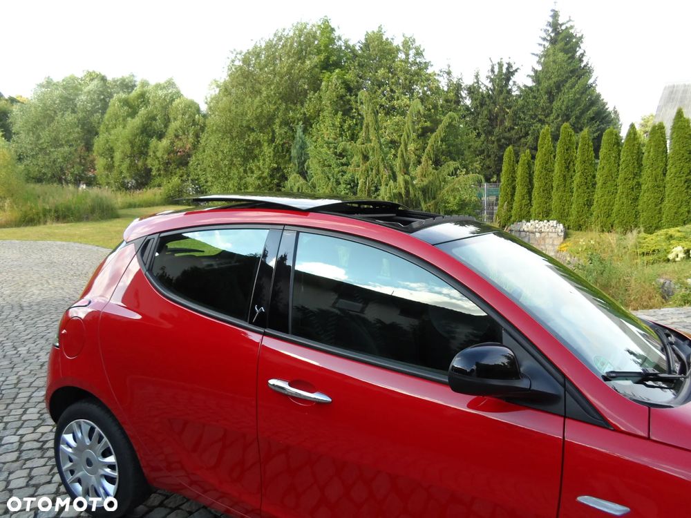 Lancia Ypsilon Y 0.9 TwinAir Turbo 8V Platinum - 27