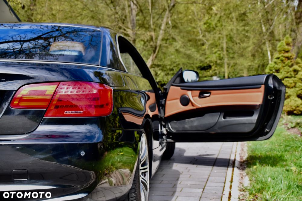 BMW Seria 3 320i - 12