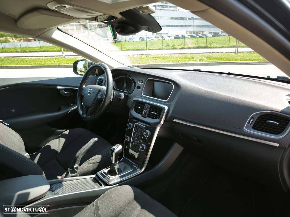 Volvo V40 2.0 D2 Kinetic - 5