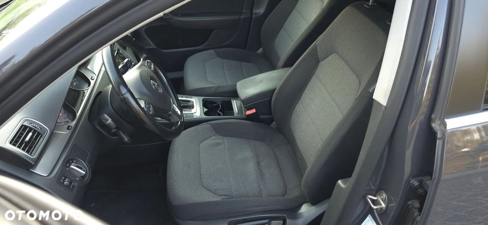 Volkswagen Passat 2.0 TDI Comfortline DSG - 19