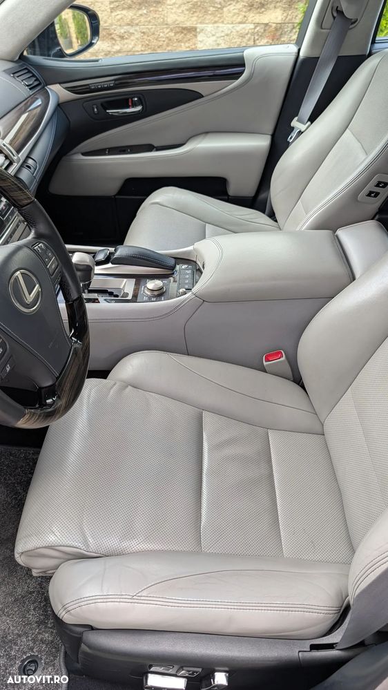 Lexus Seria LS - 9
