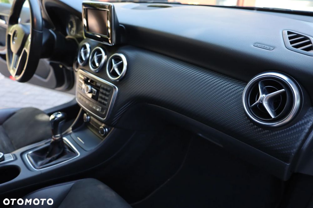 Mercedes-Benz Klasa A 200 (BlueEFFICIENCY) AMG Sport - 28