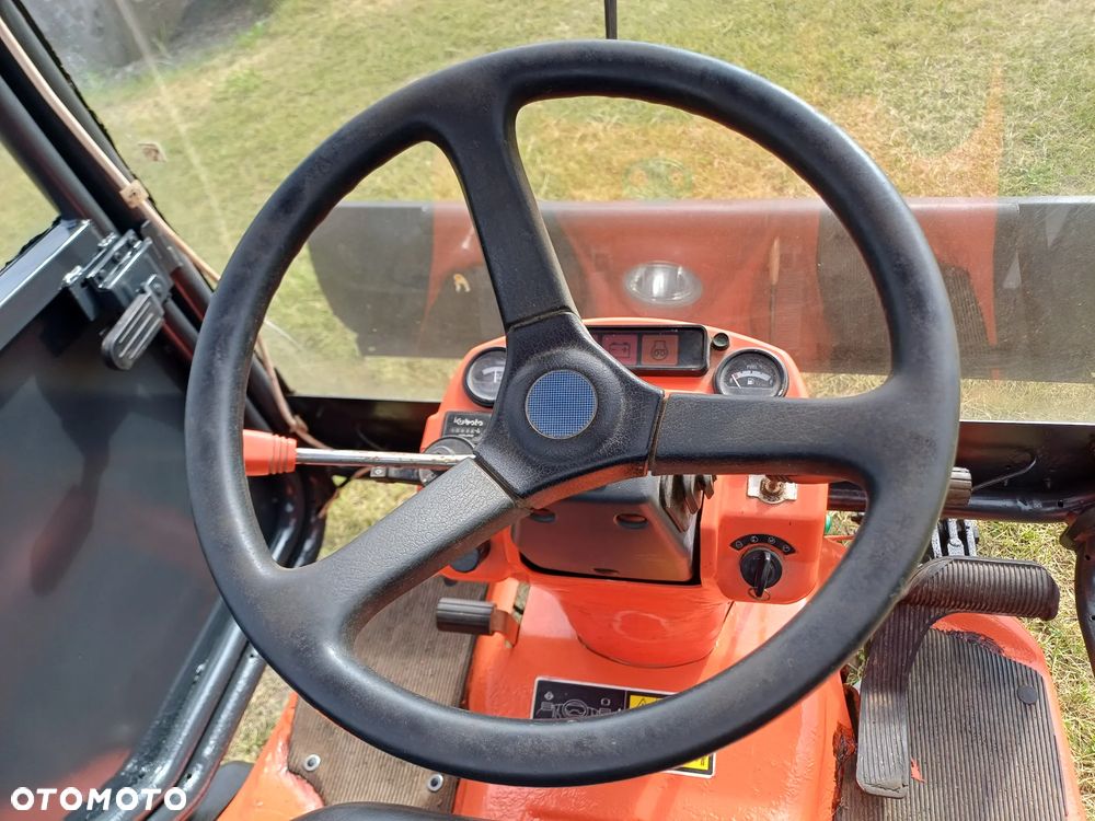 Kubota F3680 - 8