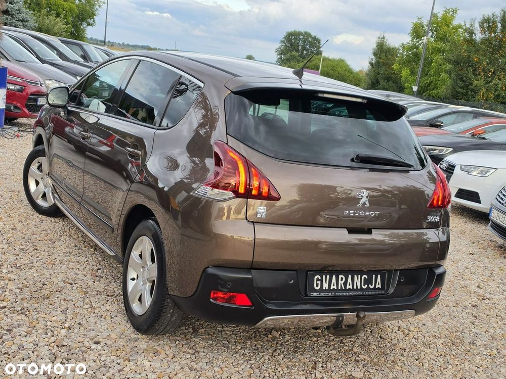 Peugeot 3008 Hybrid4 - 12