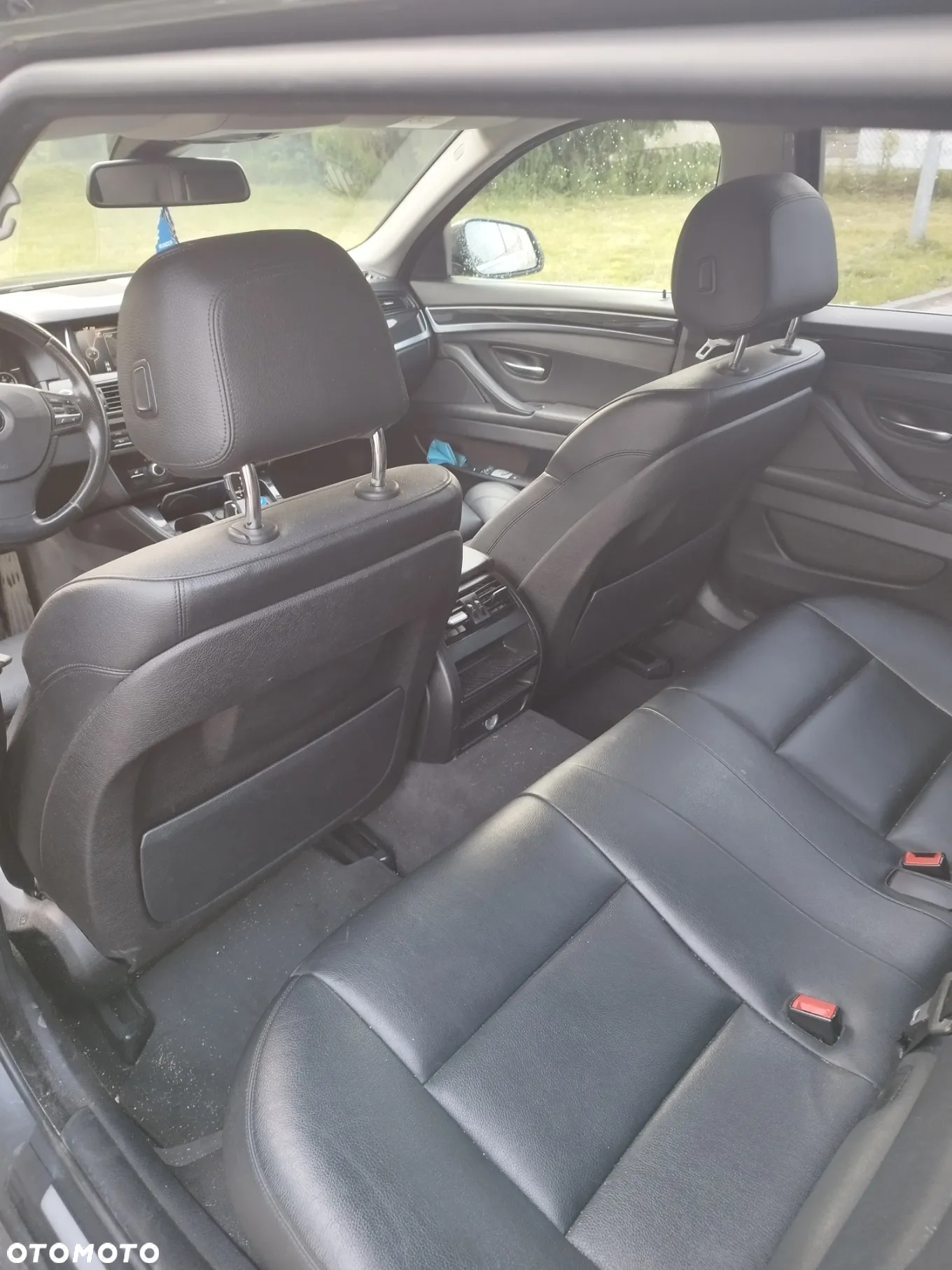 BMW Seria 5 520d xDrive - 14