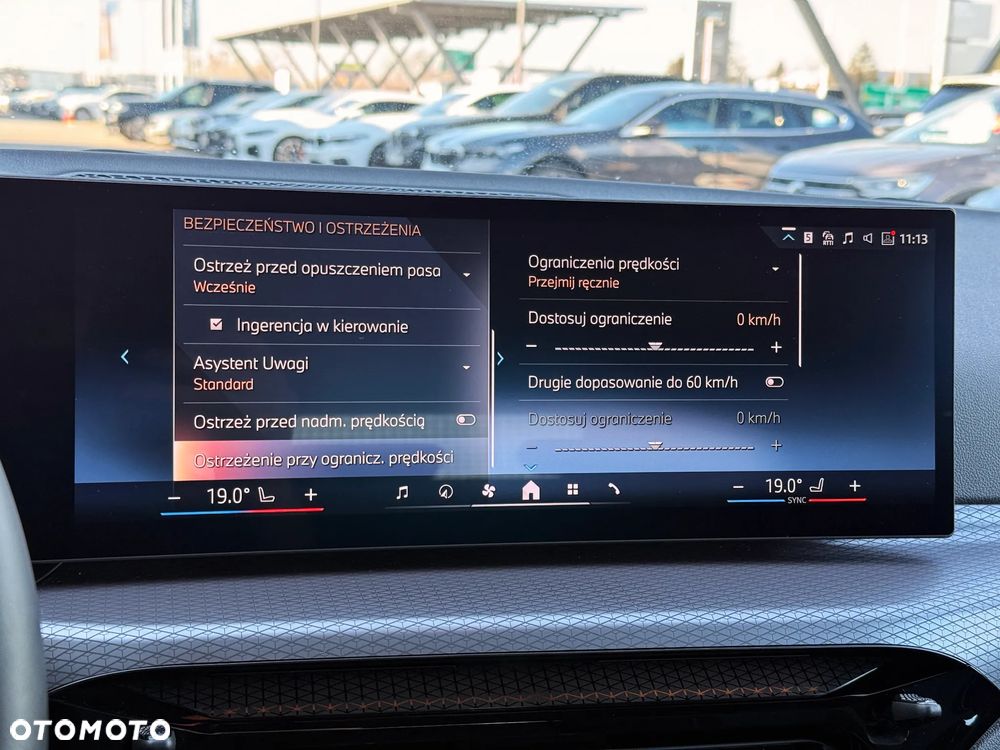 BMW Seria 3 330i xDrive M Sport - 39