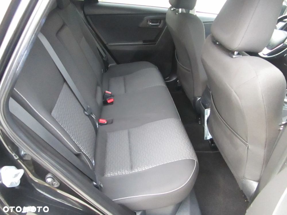 Toyota Auris - 29