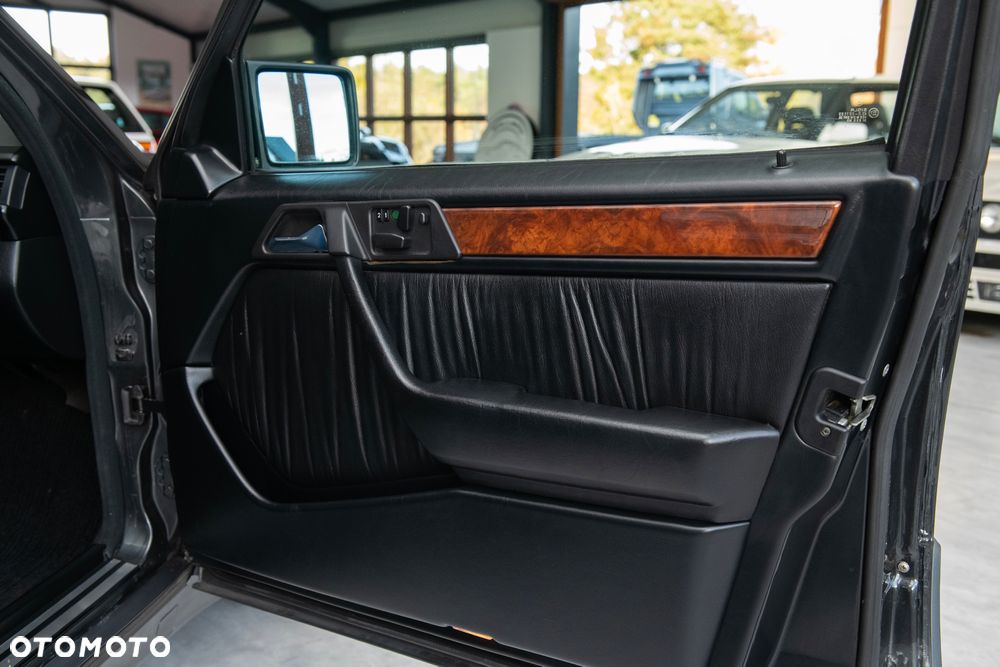 Mercedes-Benz W124 (1984-1993) - 19