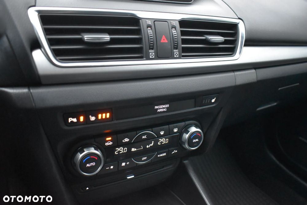 Mazda 3 - 15