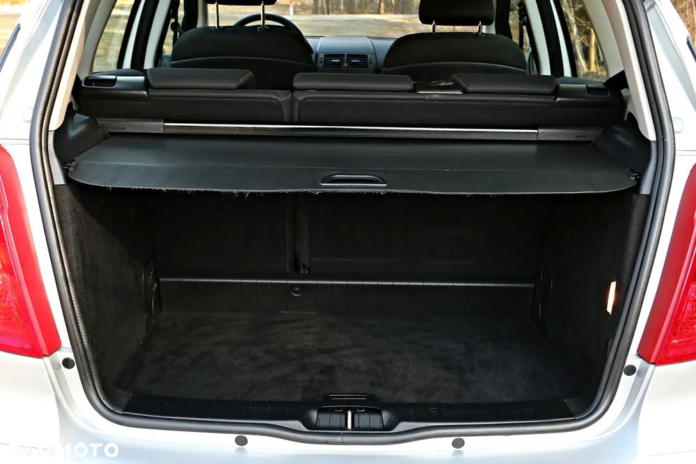 Mercedes-Benz Klasa A 150 BlueEFFICIENCY Avantgarde Flotte - 28