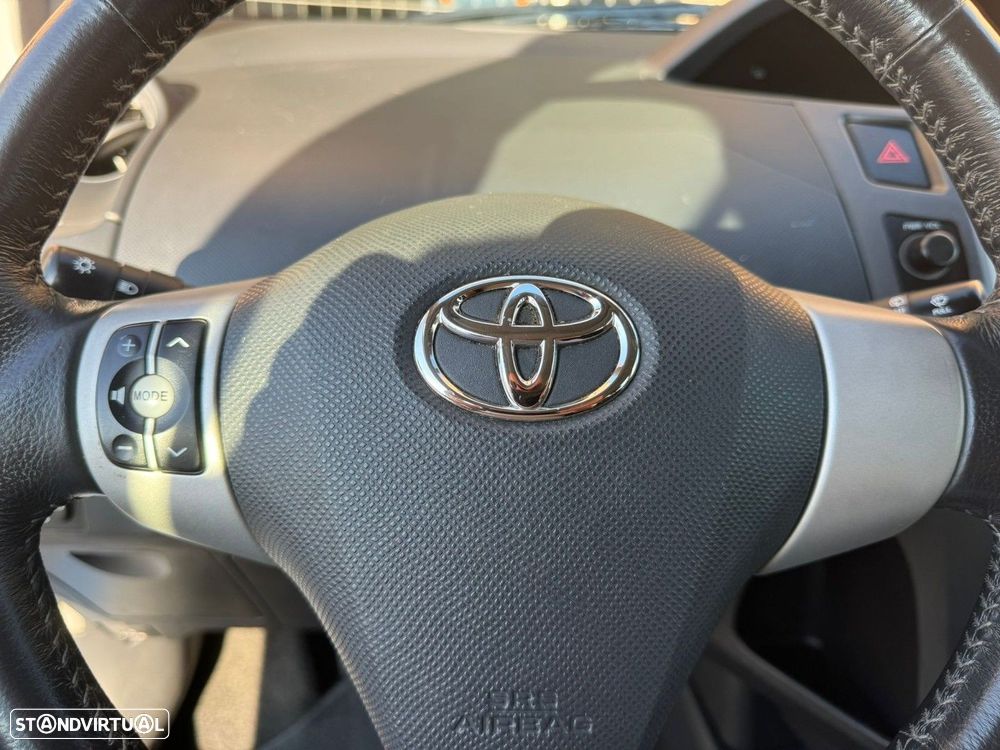 Toyota Yaris 1.0 VVT-i AC - 13