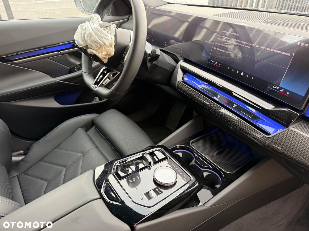 BMW Seria 5 520d xDrive mHEV M Sport Edition - 12