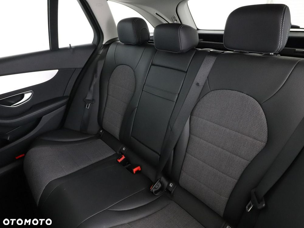 Mercedes-Benz Klasa C 300 de 9G-TRONIC Avantgarde - 19