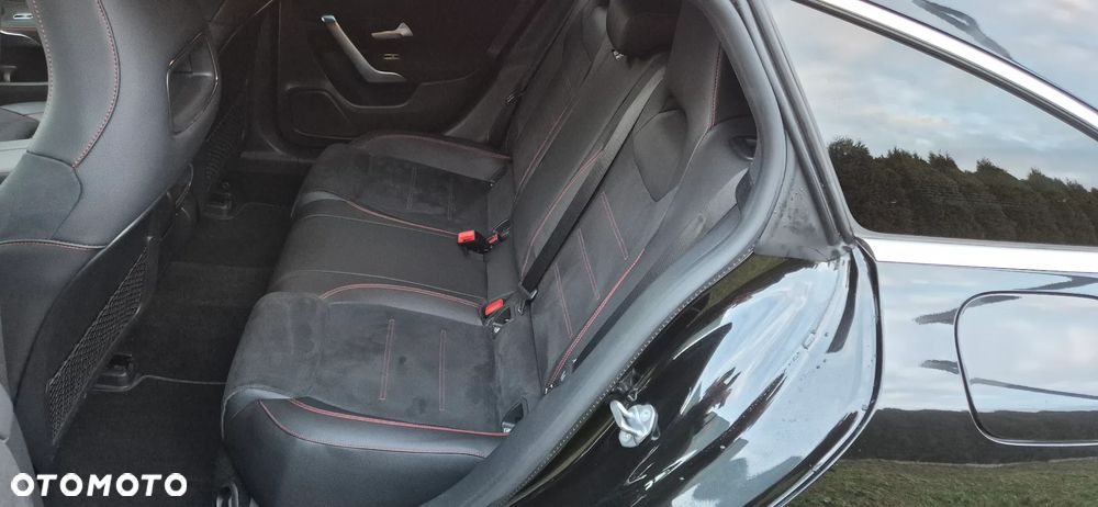 Mercedes-Benz CLA 220 d AMG Line 8G-DCT - 22