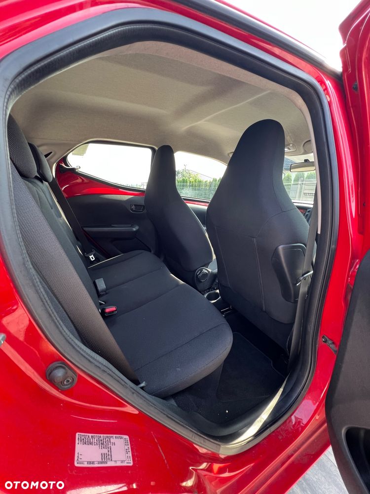 Toyota Aygo x - 22