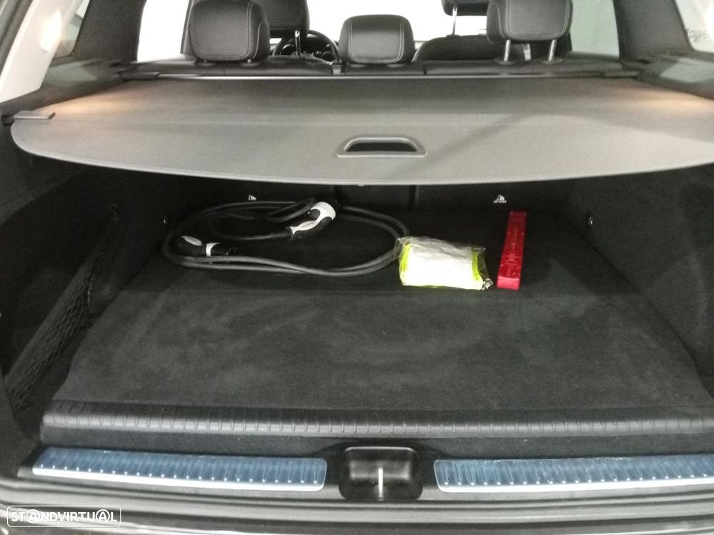 Mercedes-Benz GLC 300 e 4Matic - 12
