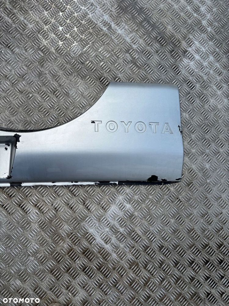 toyota rav4 blenda osłona obudowa klapy bagażnika 76811-42020 - 3