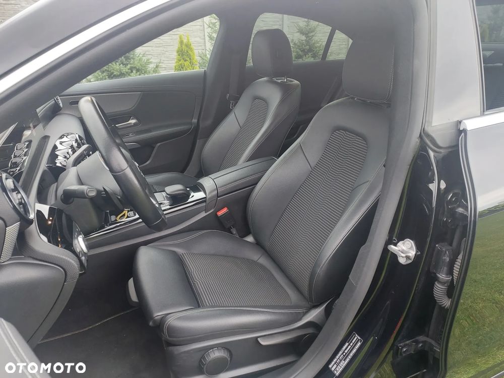 Mercedes-Benz CLA 200 d Progressive 8G-DCT - 15