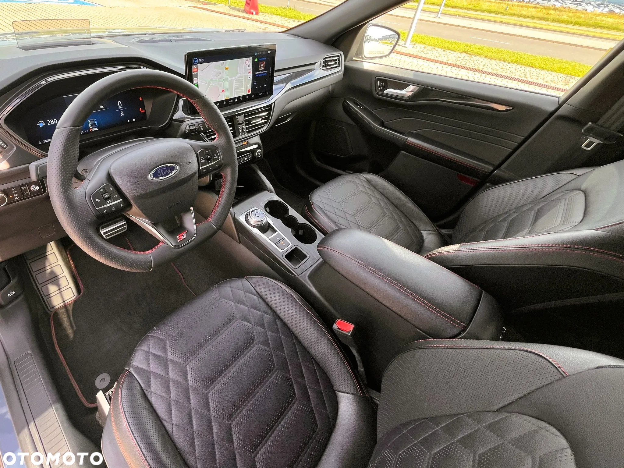 Ford Kuga - 12